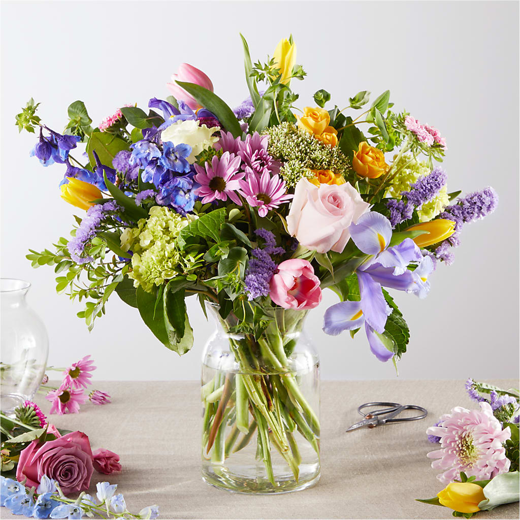 Pastel Tradition - A Florist Original – Lovely Flowers And Gifts, Islip Terrace NY