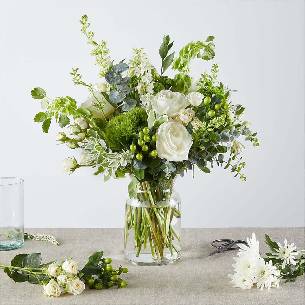 Irish Garden - A Florist Original – Lovely Flowers And Gifts, Islip Terrace NY
