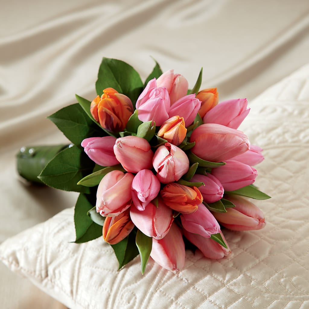 Embraceable Bouquet – Lovely Flowers And Gifts, Islip Terrace NY
