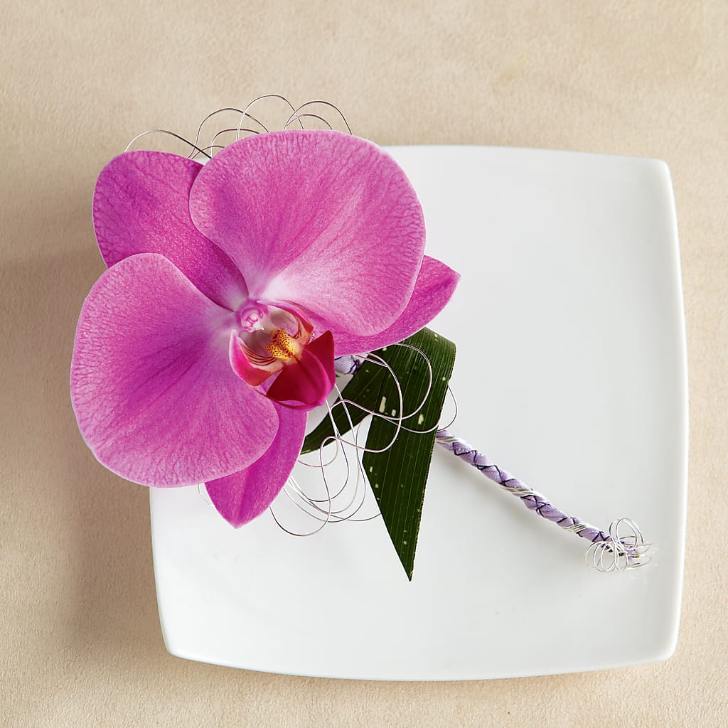 Glorious Boutonniere – Lovely Flowers And Gifts, Islip Terrace NY