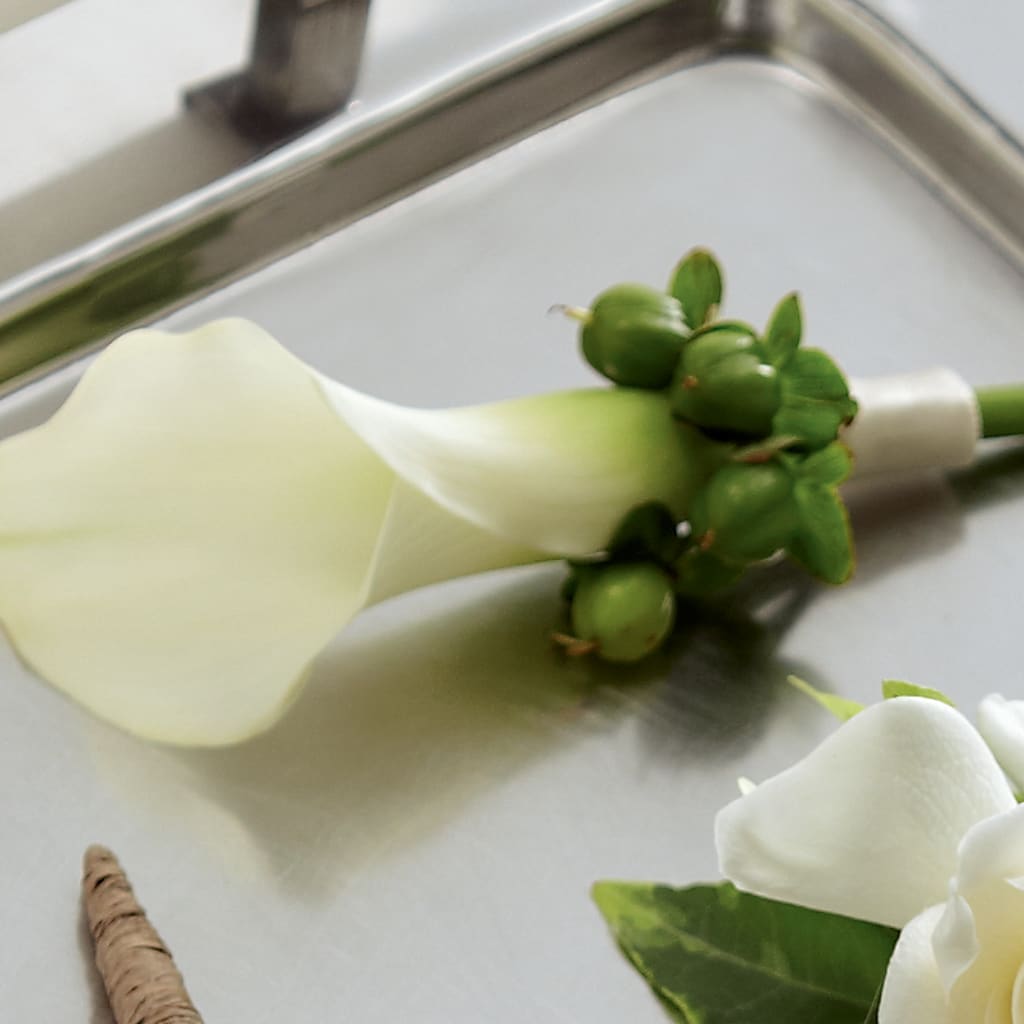 White Calla Boutonniere – Lovely Flowers And Gifts, Islip Terrace NY