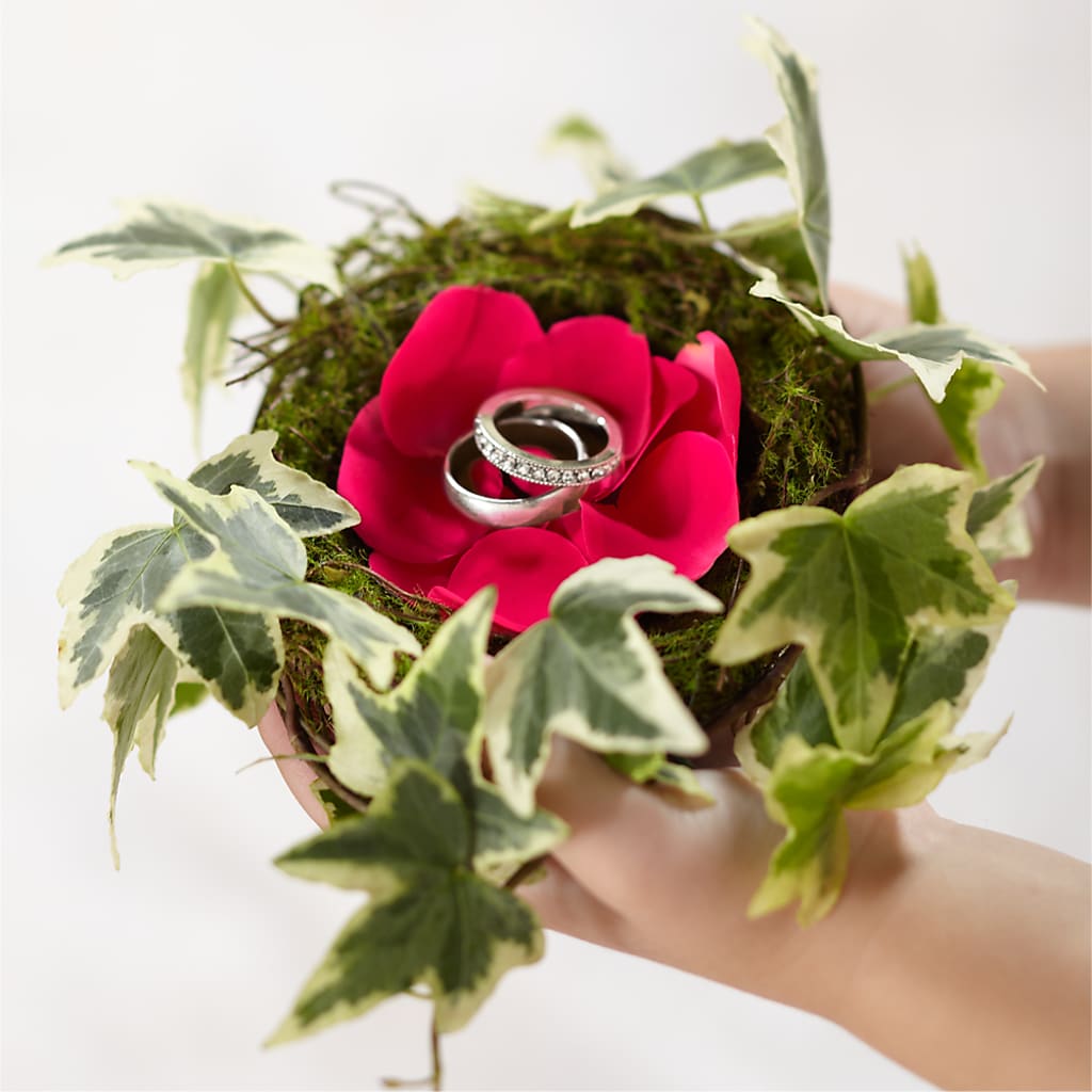 Lila Rose Ring Nest – Lovely Flowers And Gifts, Islip Terrace NY