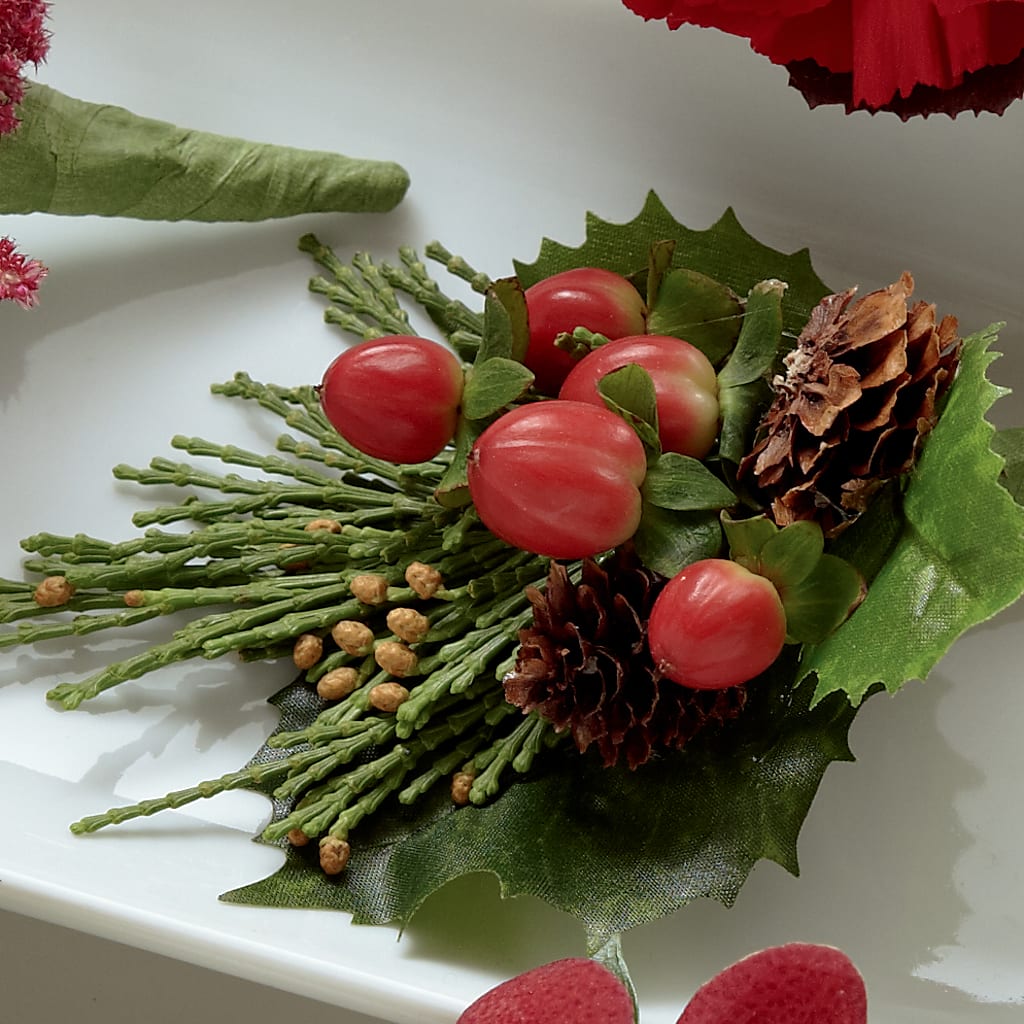 Red Berry Boutonniere – Lovely Flowers And Gifts, Islip Terrace NY