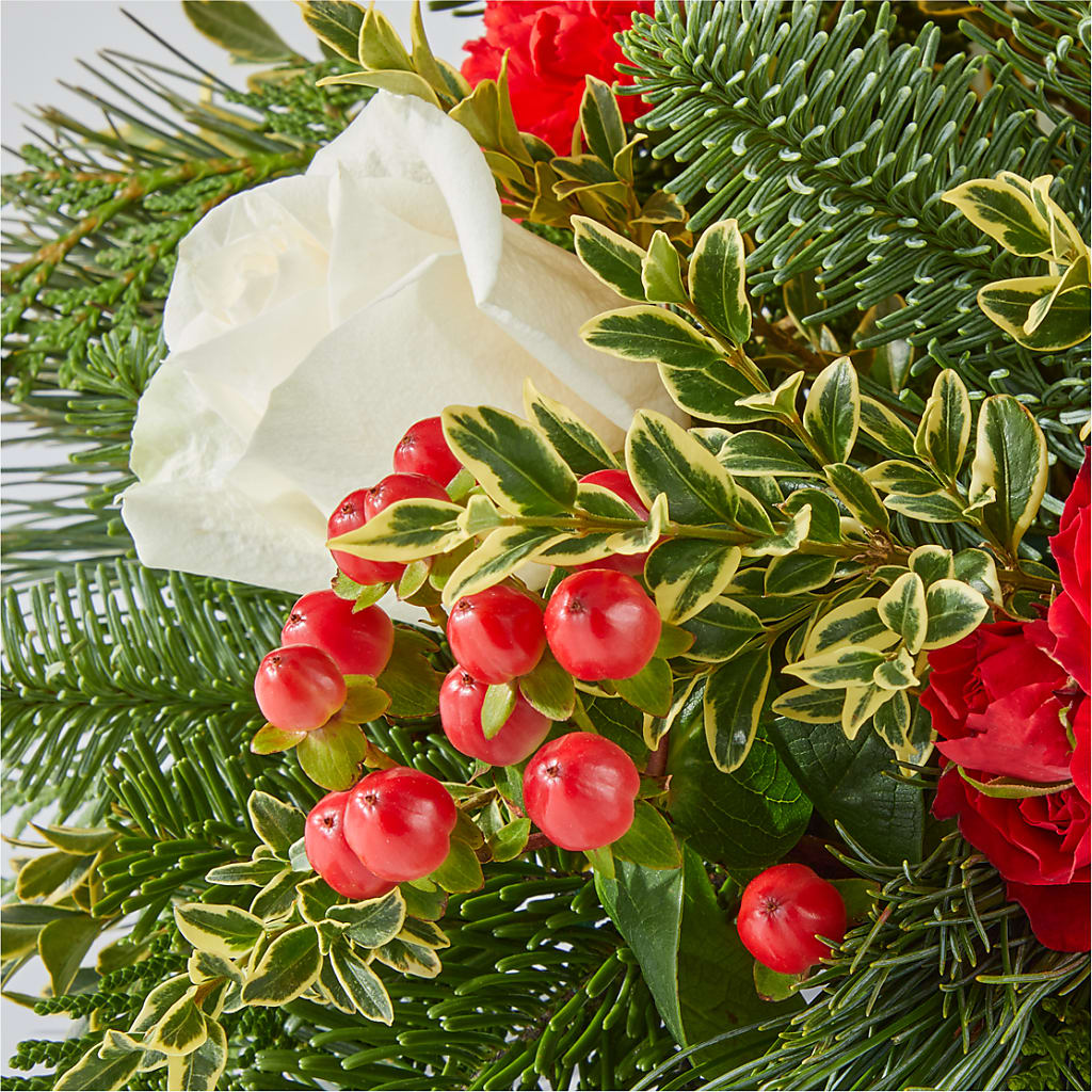 December Dreams Centerpiece –  Lovely Flowers And Gifts, Islip Terrace NY