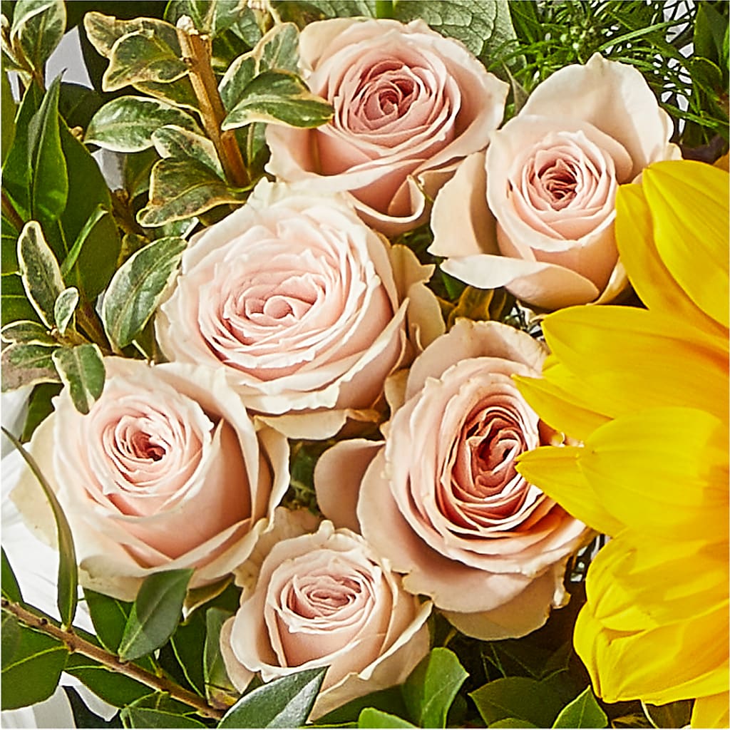 The Good Life Bouquet –  Lovely Flowers And Gifts, Islip Terrace NY