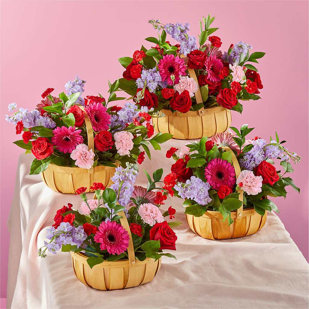 Pink Picnic Basket –  Lovely Flowers And Gifts, Islip Terrace NY