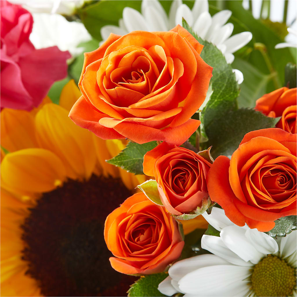 Sun-drenched Blooms Bouquet –  Lovely Flowers And Gifts, Islip Terrace NY