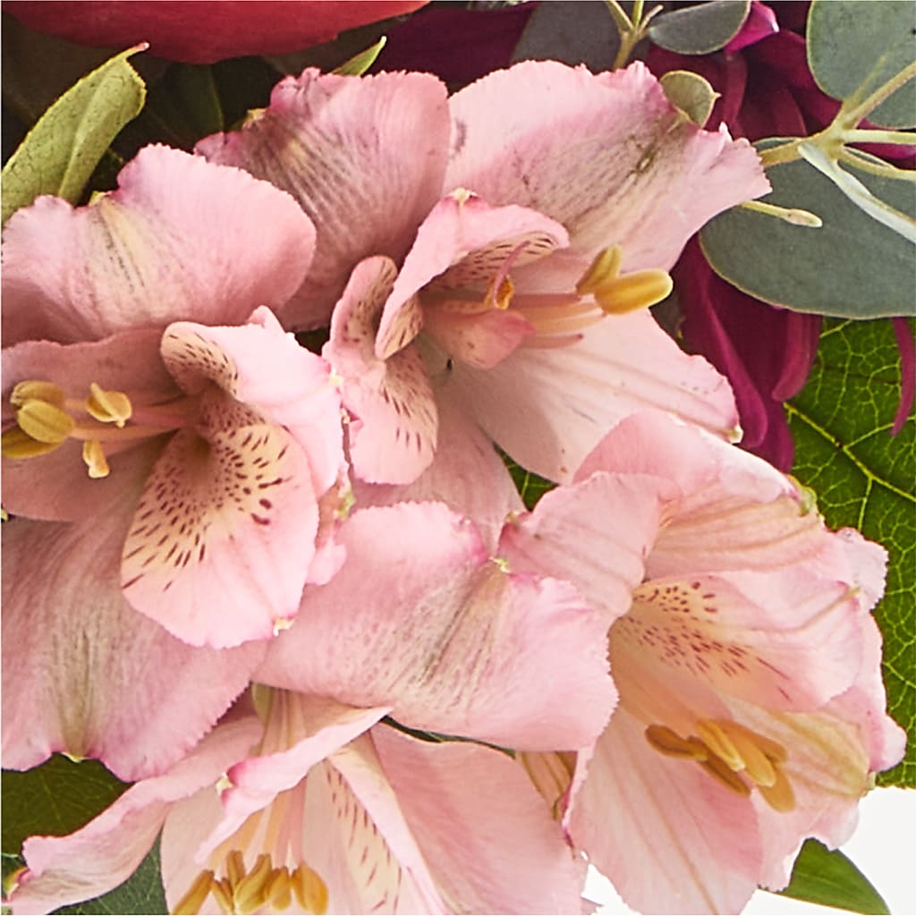 Berry Cobbler Bouquet –  Lovely Flowers And Gifts, Islip Terrace NY