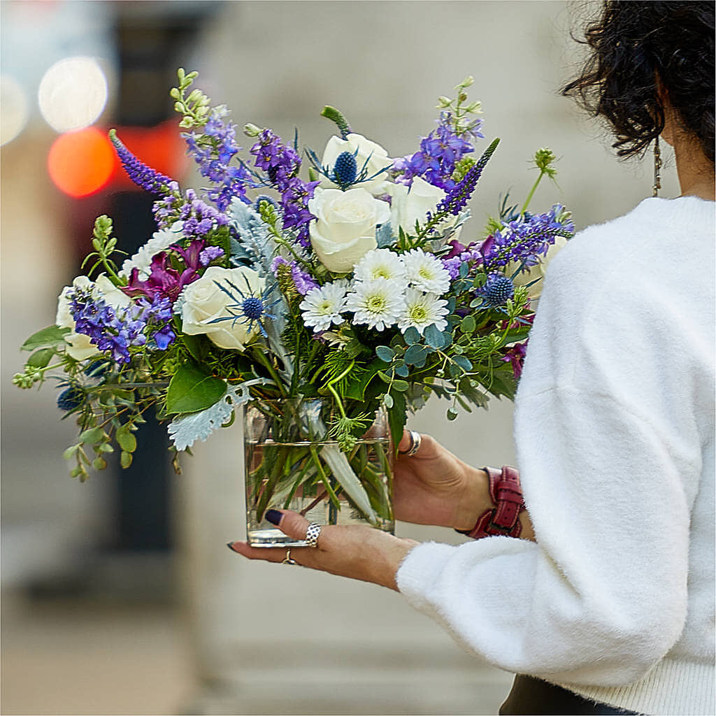 Shooting Star Bouquet –  Lovely Flowers And Gifts, Islip Terrace NY