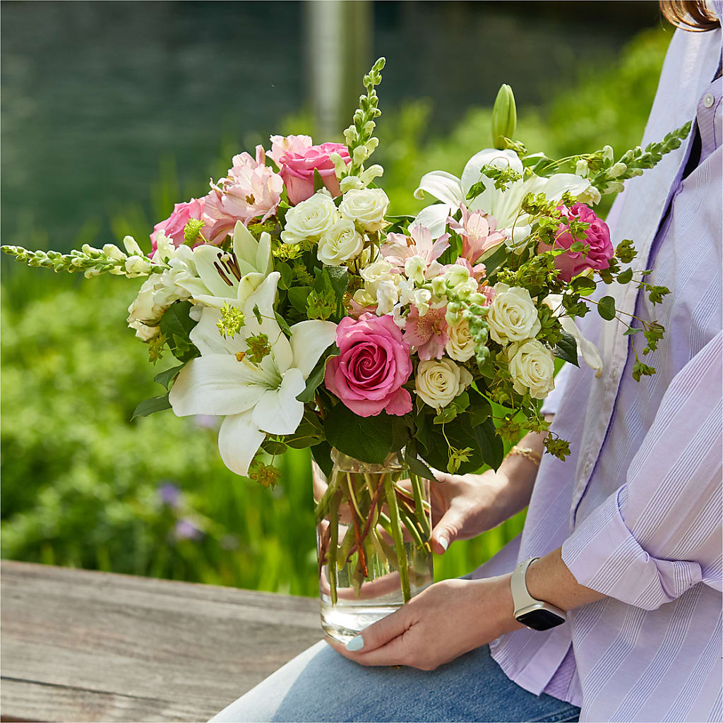 Fondly Bouquet –  Lovely Flowers And Gifts, Islip Terrace NY